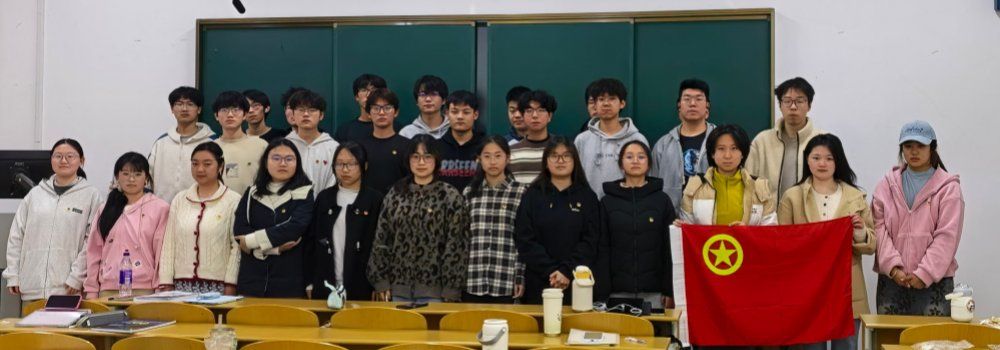 卓越医师学院开展“弘扬雷锋精神 争做时代先锋”主题团日活动